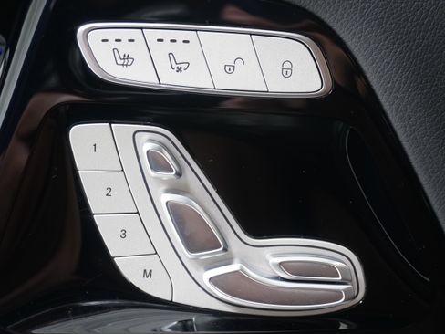 Used 2024 Mercedes-Benz G 550 image 17