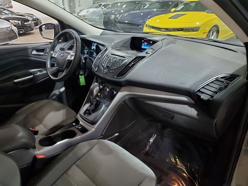 Used 2016 Ford Escape SE image 14