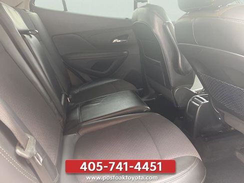 Used 2021 Buick Encore Preferred FWD image 11