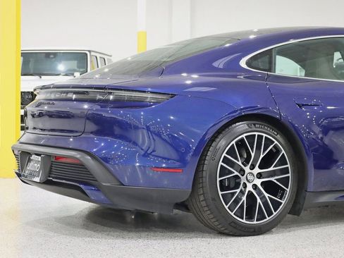 Used 2020 Porsche Taycan Turbo image 10