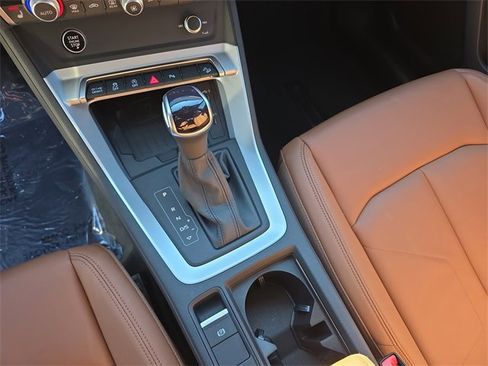 Used 2025 Audi Q3 2.0T Premium w/ Convenience Package image 28