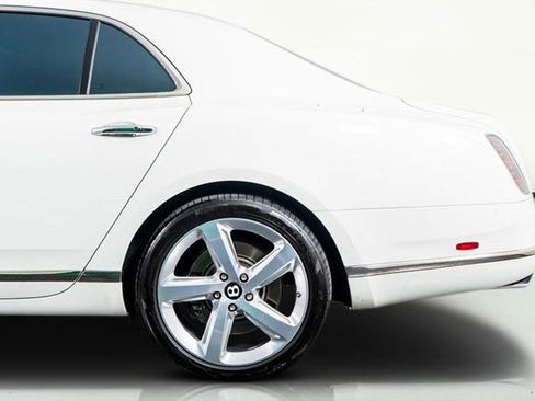 Used 2016 Bentley Mulsanne Speed image 17