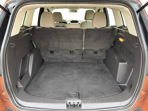 Used 2017 Ford Escape SE image 21