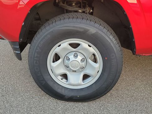 Certified 2022 Toyota Tacoma SR image 11