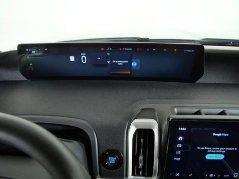 Certified 2025 Ford Expedition Active AWD/4WD image 15