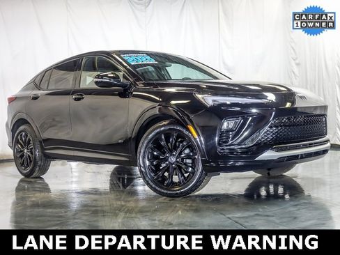 Certified 2025 Buick Envista Sport Touring image 2