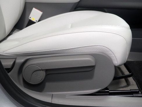 Used 2025 Hyundai Ioniq 6 SEL RWD image 62