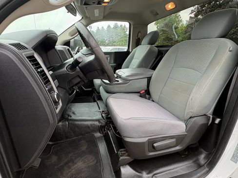 Used 2018 RAM 2500 Tradesman w/ Chrome Appearance Group AWD/4WD image 13