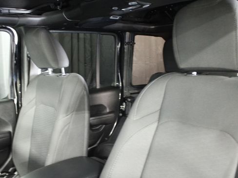 Used 2022 Jeep Wrangler Unlimited Sport AWD/4WD image 5