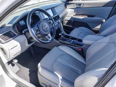 Used 2016 Kia Optima EX w/ Premium Package image 16