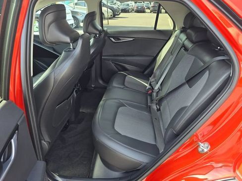 Certified 2023 Kia Niro Wind w/ Wind Preserve Package FWD image 18