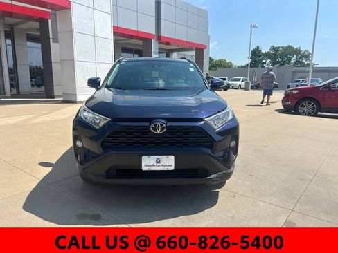 Used 2020 Toyota RAV4 XLE w/ Convenience Package AWD/4WD image 2