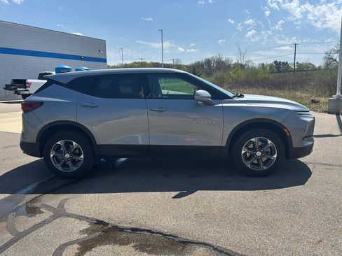 Used 2025 Chevrolet Blazer LT image 7