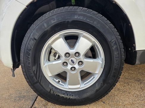 Used 2011 Ford Escape XLT image 38