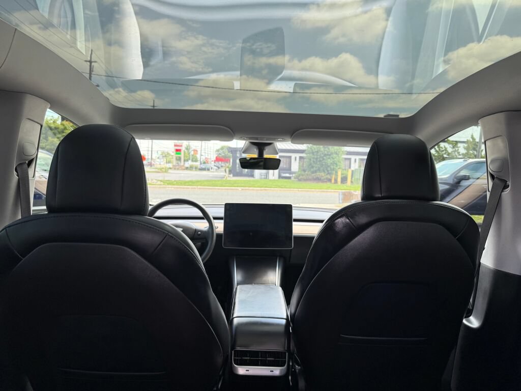 Used 2020 Tesla Model Y Long Range AWD/4WD image 29