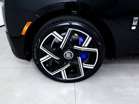 Used 2026 Rolls-Royce Cullinan AWD/4WD image 39