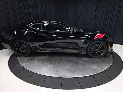 Used 2016 Chevrolet Camaro SS RWD image 14