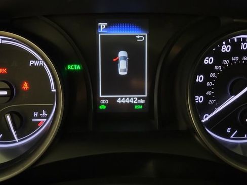 Used 2023 Toyota Camry SE w/ Audio Upgrade Package FWD image 2