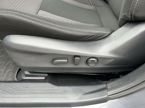 Certified 2025 Subaru Outback Premium image 21