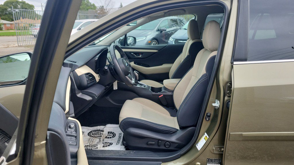 Used 2023 Subaru Outback Premium AWD/4WD image 18