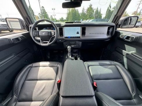 Used 2025 Ford Bronco Outer Banks AWD/4WD image 15