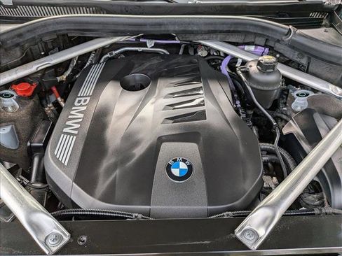 Used 2023 BMW X7 xDrive40i w/ M Sport Package image 25