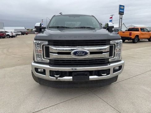 Used 2019 Ford F250 XLT w/ XLT Premium Package AWD/4WD image 8