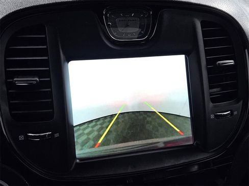 Used 2022 Chrysler 300 S image 12