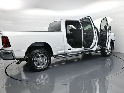 Used 2025 RAM 2500 Big Horn image 59