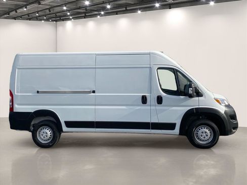Used 2026 RAM ProMaster 2500 w/ Convenience Group FWD image 8