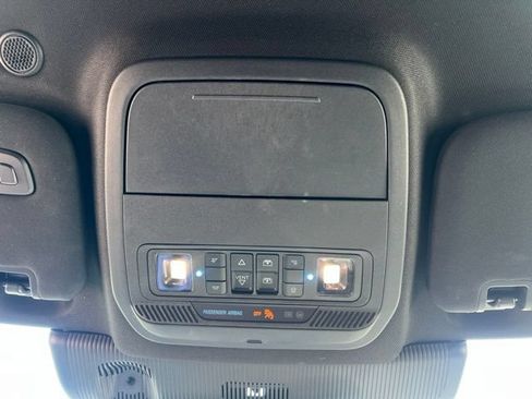 Used 2025 Ford Explorer ST AWD/4WD image 36
