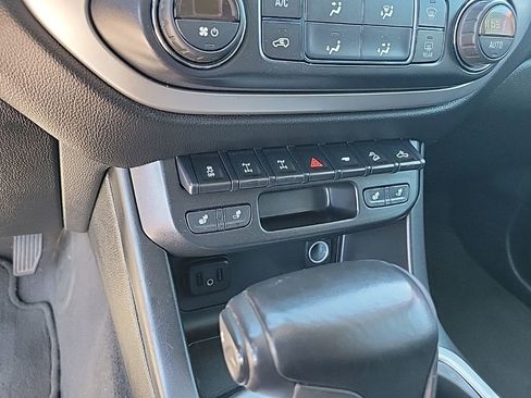 Used 2019 Chevrolet Colorado ZR2 image 26