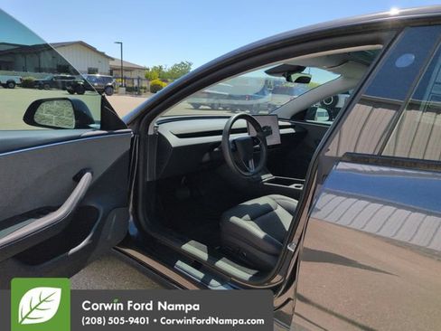 Used 2025 Tesla Model 3 Long Range RWD image 9