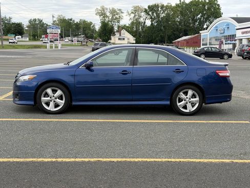 Used 2010 Toyota Camry SE FWD image 8