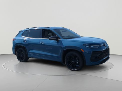 New 2026 Volkswagen Tiguan SE R-Line FWD image 7