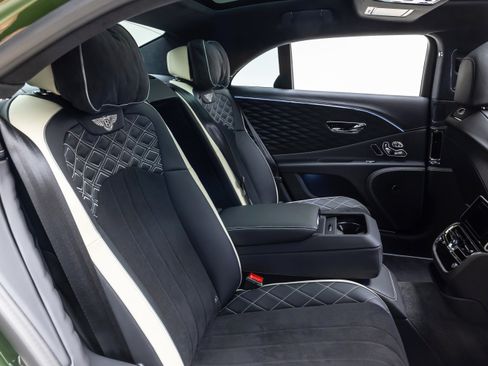 Used 2024 Bentley Flying Spur W12 AWD/4WD image 57