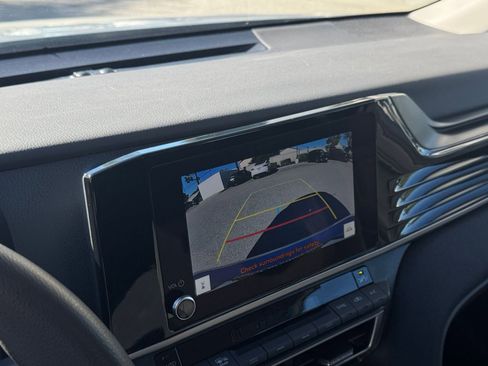 Used 2025 Toyota Camry LE image 17