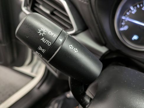 Used 2019 MAZDA CX-5 Touring image 18