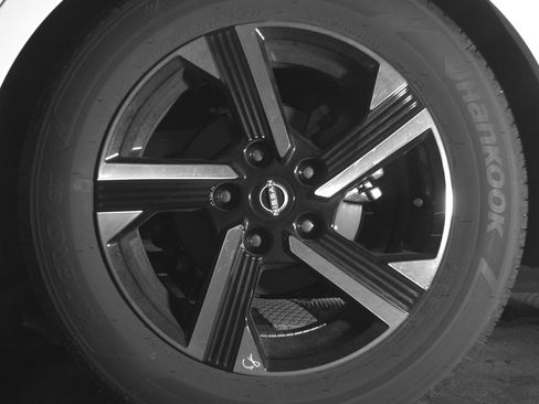 Used 2025 Nissan Sentra SV image 14