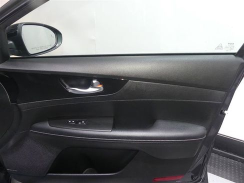 Used 2023 Kia Forte GT-Line w/ GT-Line Premium Package FWD image 19