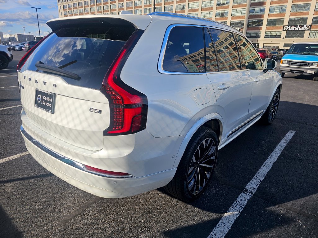 Certified 2025 Volvo XC90 B5 Plus AWD/4WD image 3