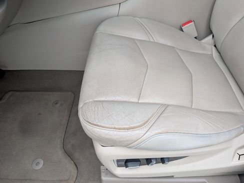 Used 2016 Cadillac Escalade Premium RWD image 8