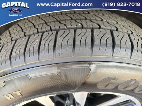 Certified 2025 Ford Expedition Max Platinum image 13