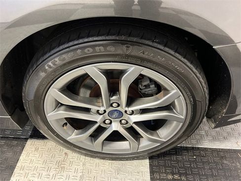 Used 2017 Ford Fusion SE image 15