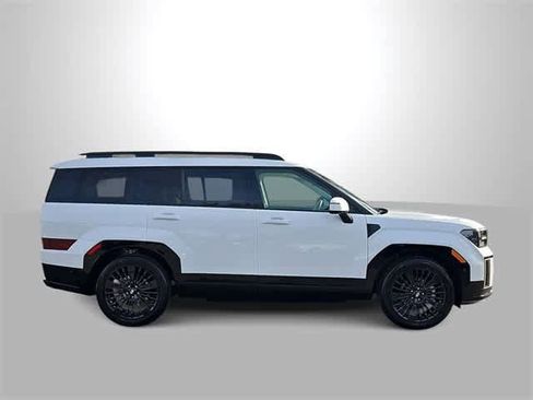 Certified 2025 Hyundai Santa Fe Calligraphy image 9