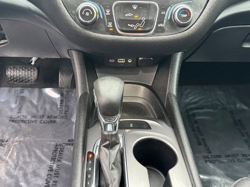 Used 2021 Chevrolet Malibu LS image 25