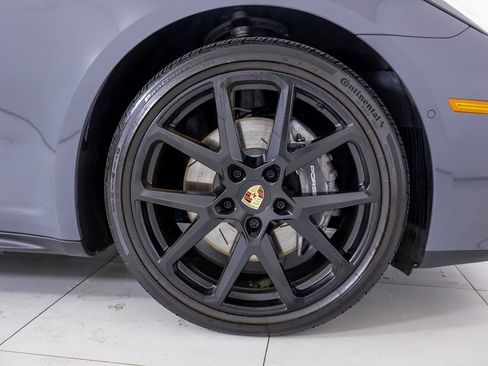 Certified 2025 Porsche Panamera w/ Premium Package RWD image 23