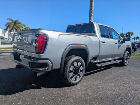 New 2026 GMC Sierra 2500 Denali w/ LPO, Black Badging Package AWD/4WD image 4