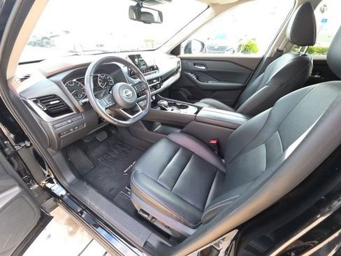 Used 2023 Nissan Rogue SL w/ SL Premium Package image 12