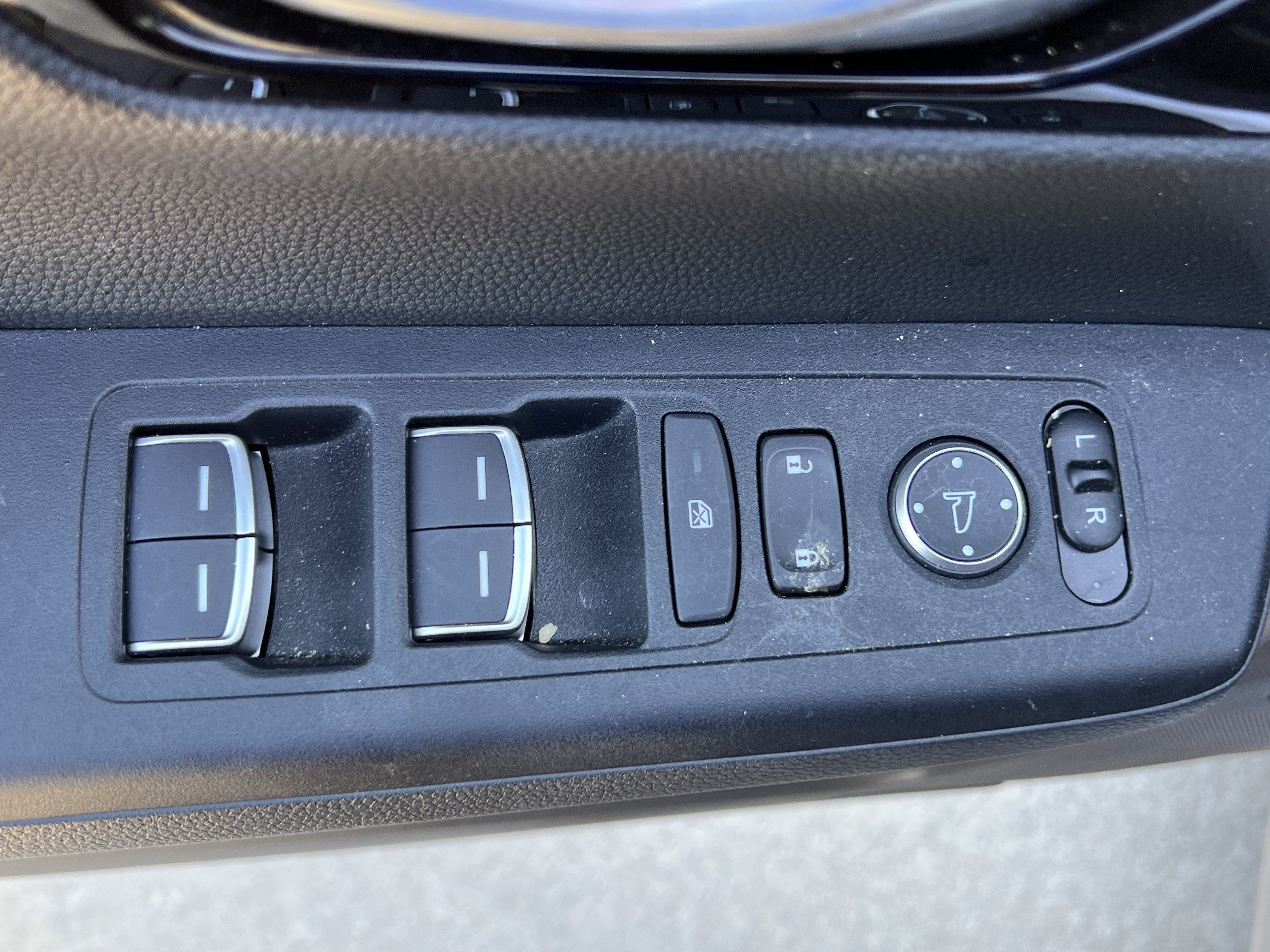 Used 2025 Honda CR-V Sport Touring image 15